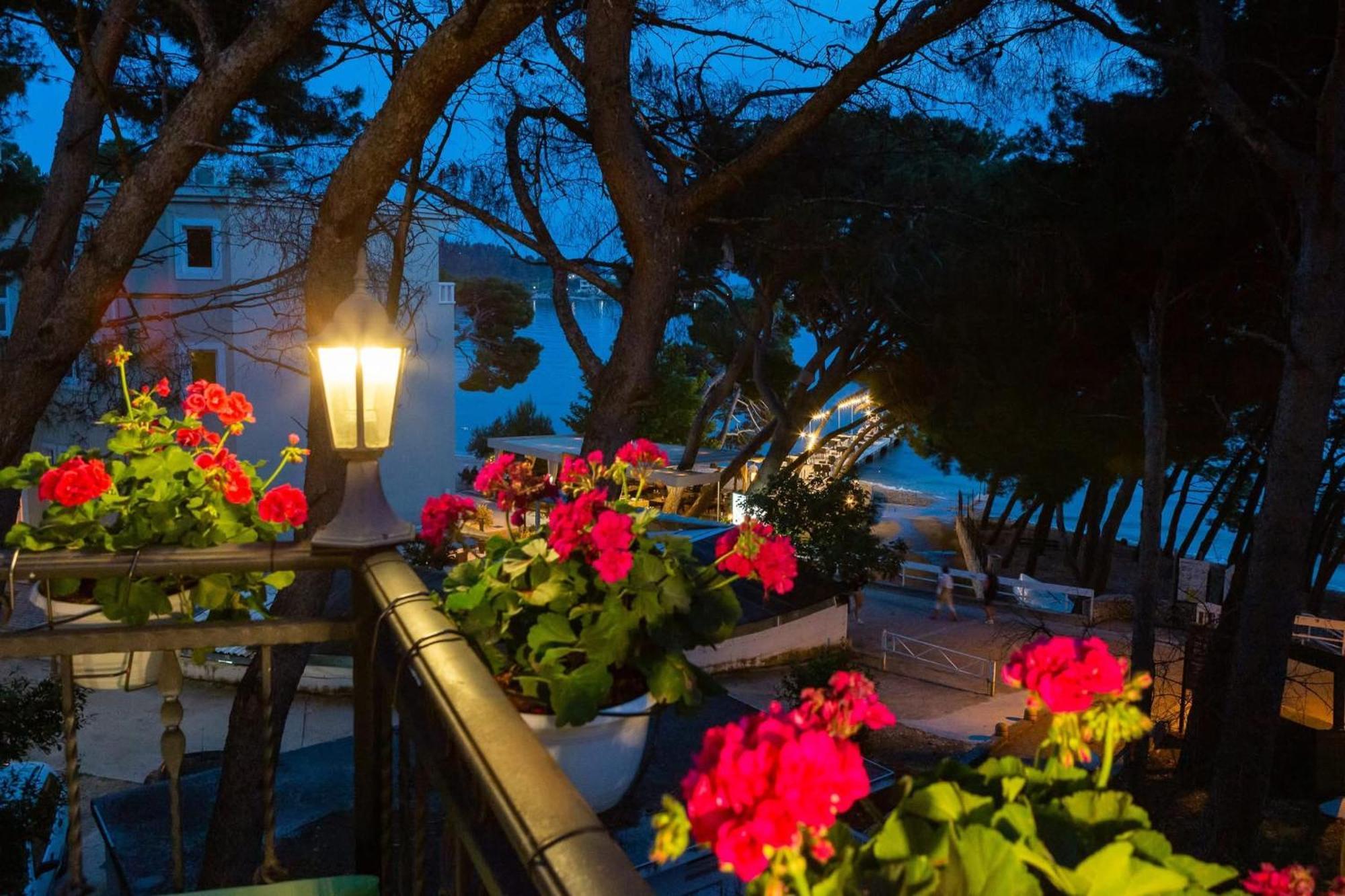 Beachfront Apartment Romilda Makarska Extérieur photo